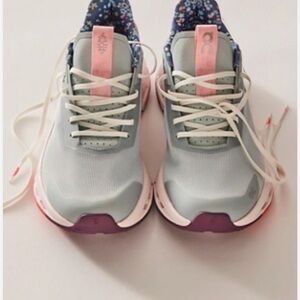 ON Running Women's Sneakers - Gray and Pink